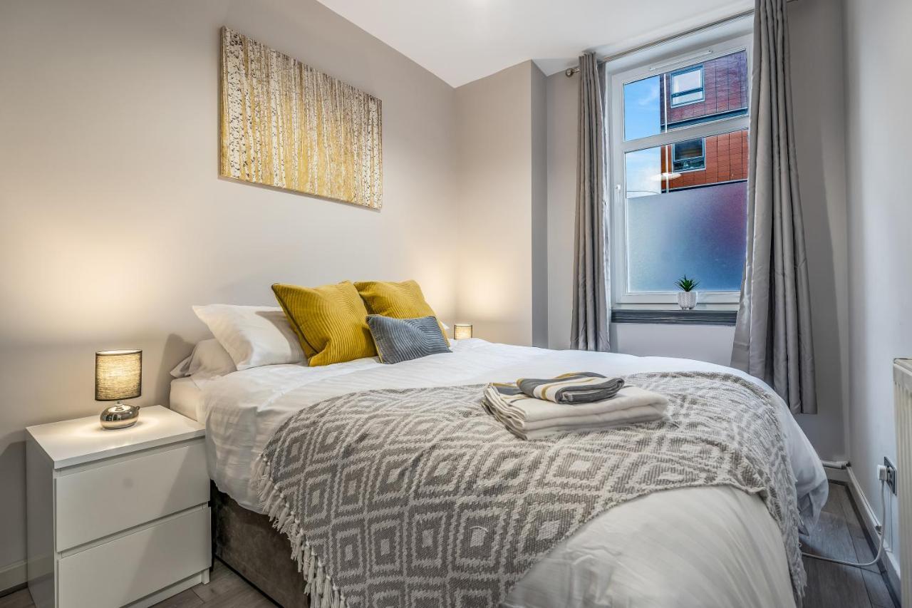 Private Ground Floor Main Door Entrance - Spacious 2 Bedroom Property - The Shore, Leith Edinburgh Exterior photo