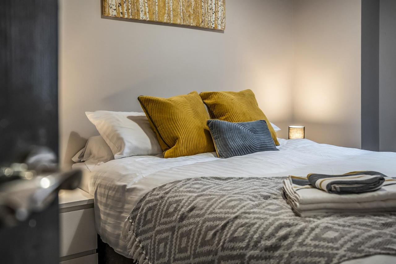 Private Ground Floor Main Door Entrance - Spacious 2 Bedroom Property - The Shore, Leith Edinburgh Exterior photo